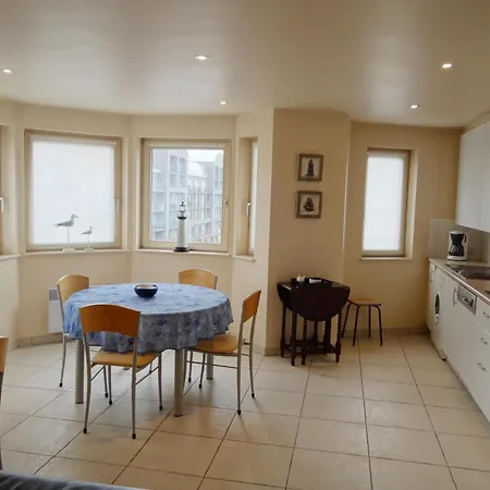 In With Lighthouse View *